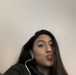 Meet your Posher, Pamela